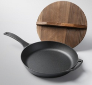 Innate Clinical Wellness Thick cast iron pan